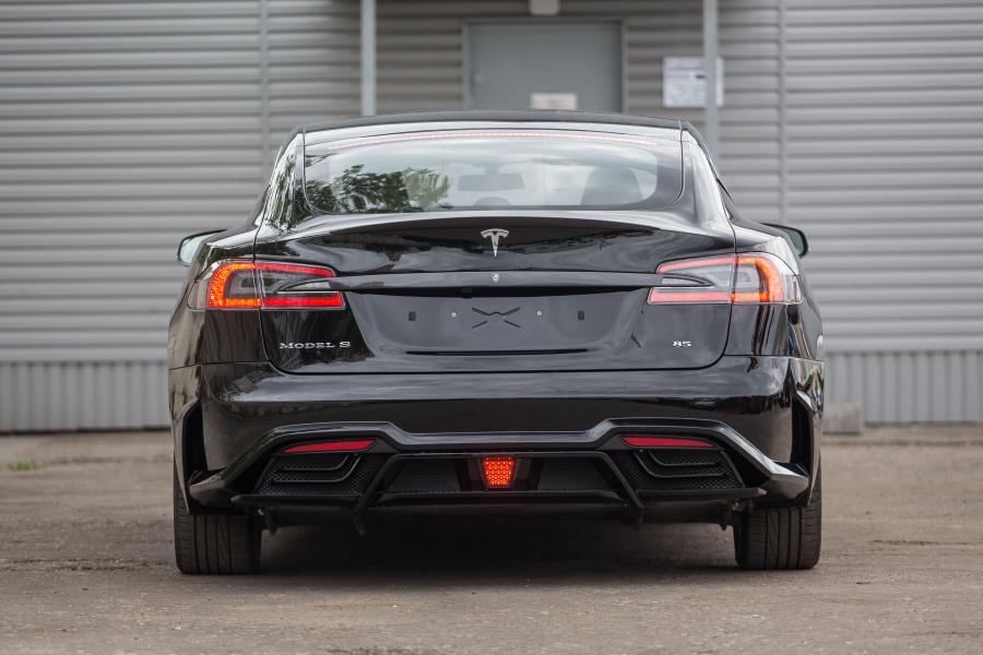  Tesla Model S P85D Elizabeta by Larte Design 2015 года  (фото 16 из 72)